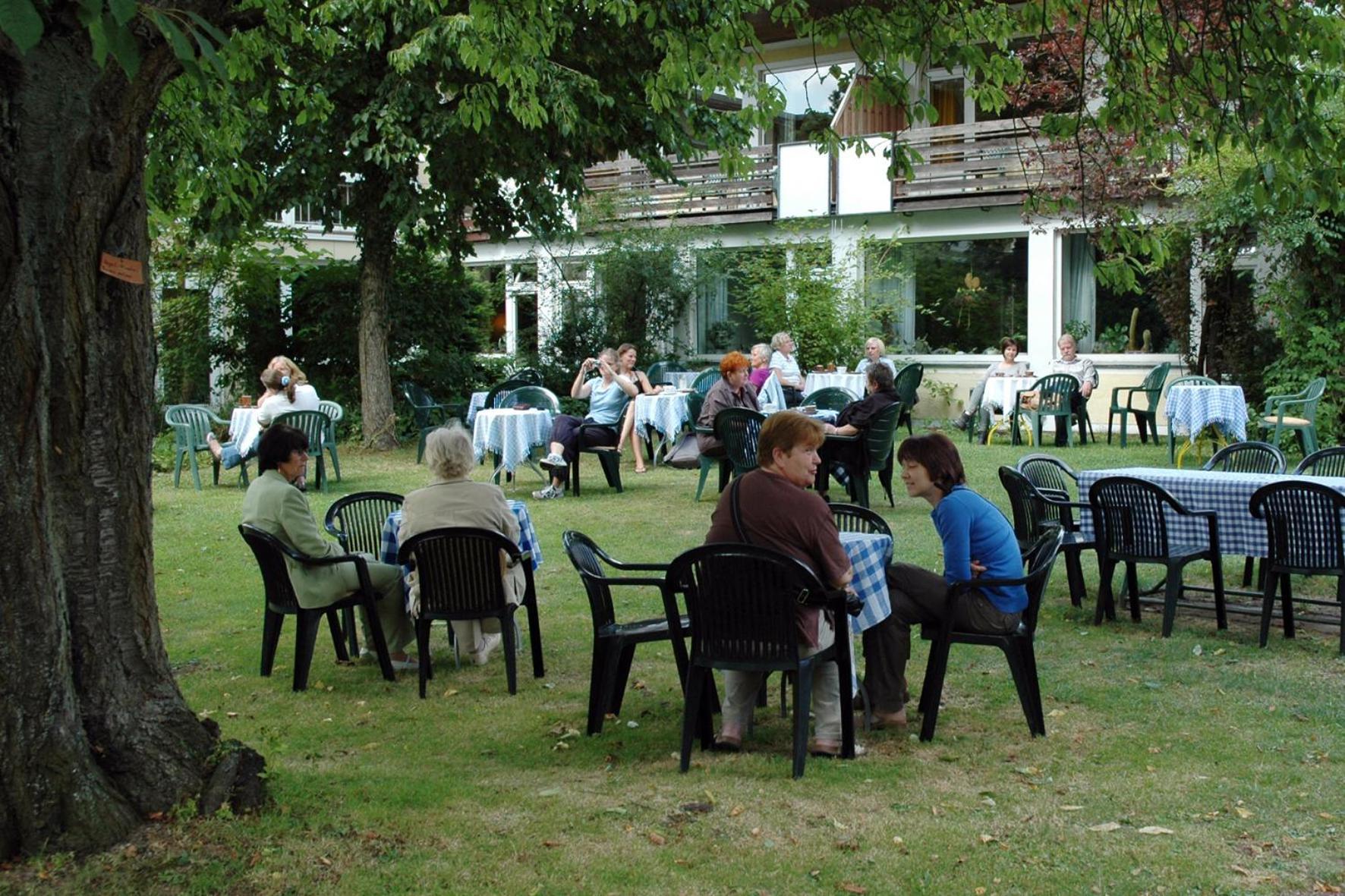 Hotel-Cafe "Schauinsland" Horn-Bad Meinberg Dış mekan fotoğraf