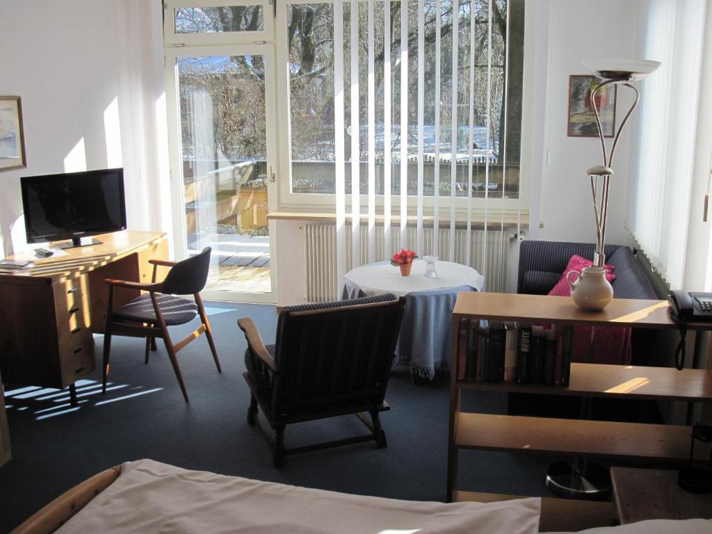 Hotel-Cafe "Schauinsland" Horn-Bad Meinberg Oda fotoğraf