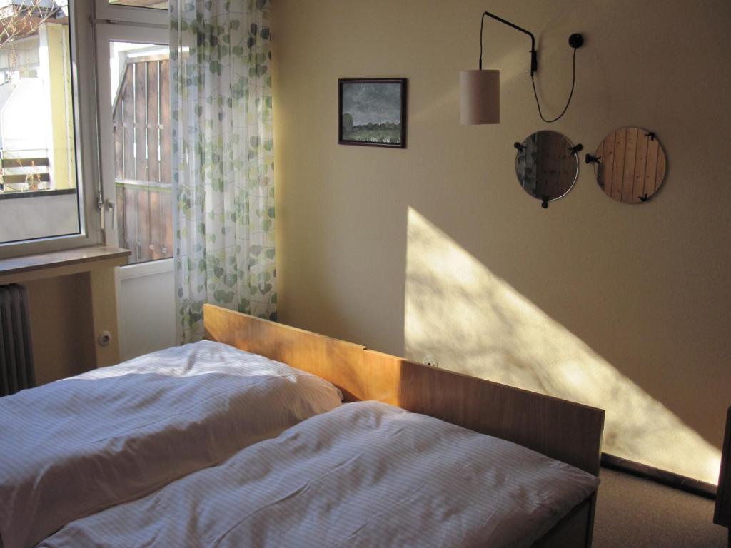 Hotel-Cafe "Schauinsland" Horn-Bad Meinberg Oda fotoğraf