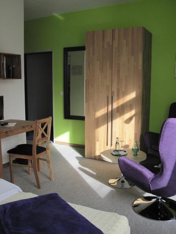 Hotel-Cafe "Schauinsland" Horn-Bad Meinberg Dış mekan fotoğraf