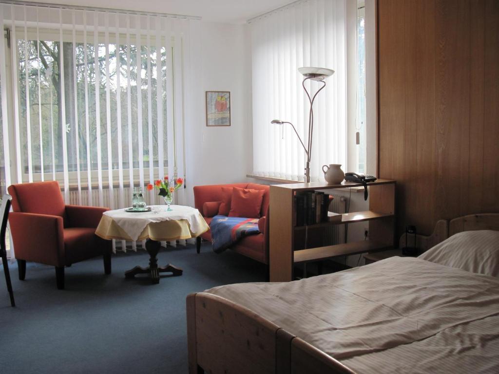 Hotel-Cafe "Schauinsland" Horn-Bad Meinberg Dış mekan fotoğraf
