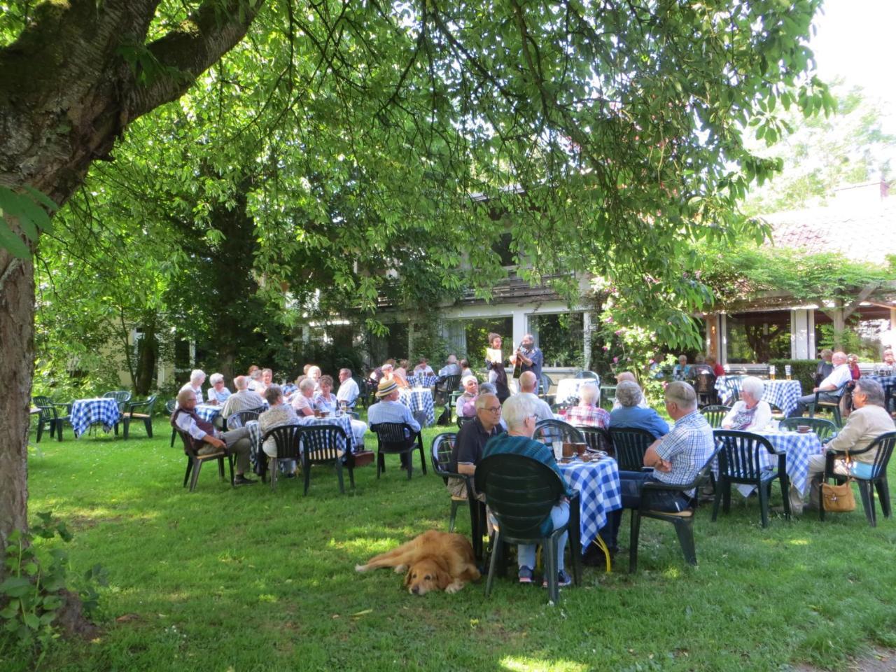 Hotel-Cafe "Schauinsland" Horn-Bad Meinberg Dış mekan fotoğraf